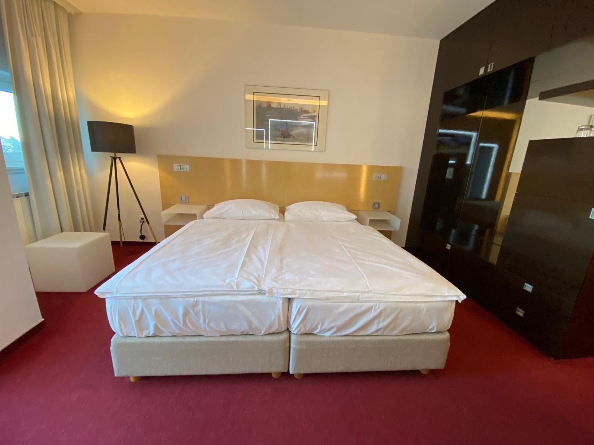 Habakuk Wellness & Event Hotel Maribor Bilik gambar