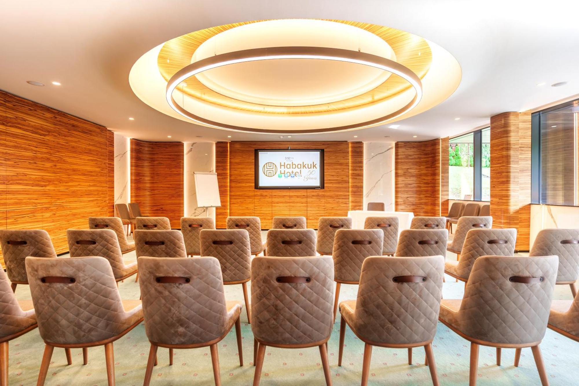 Habakuk Wellness & Event Hotel Maribor Luaran gambar